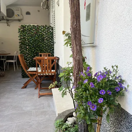 Story * Baska Voda